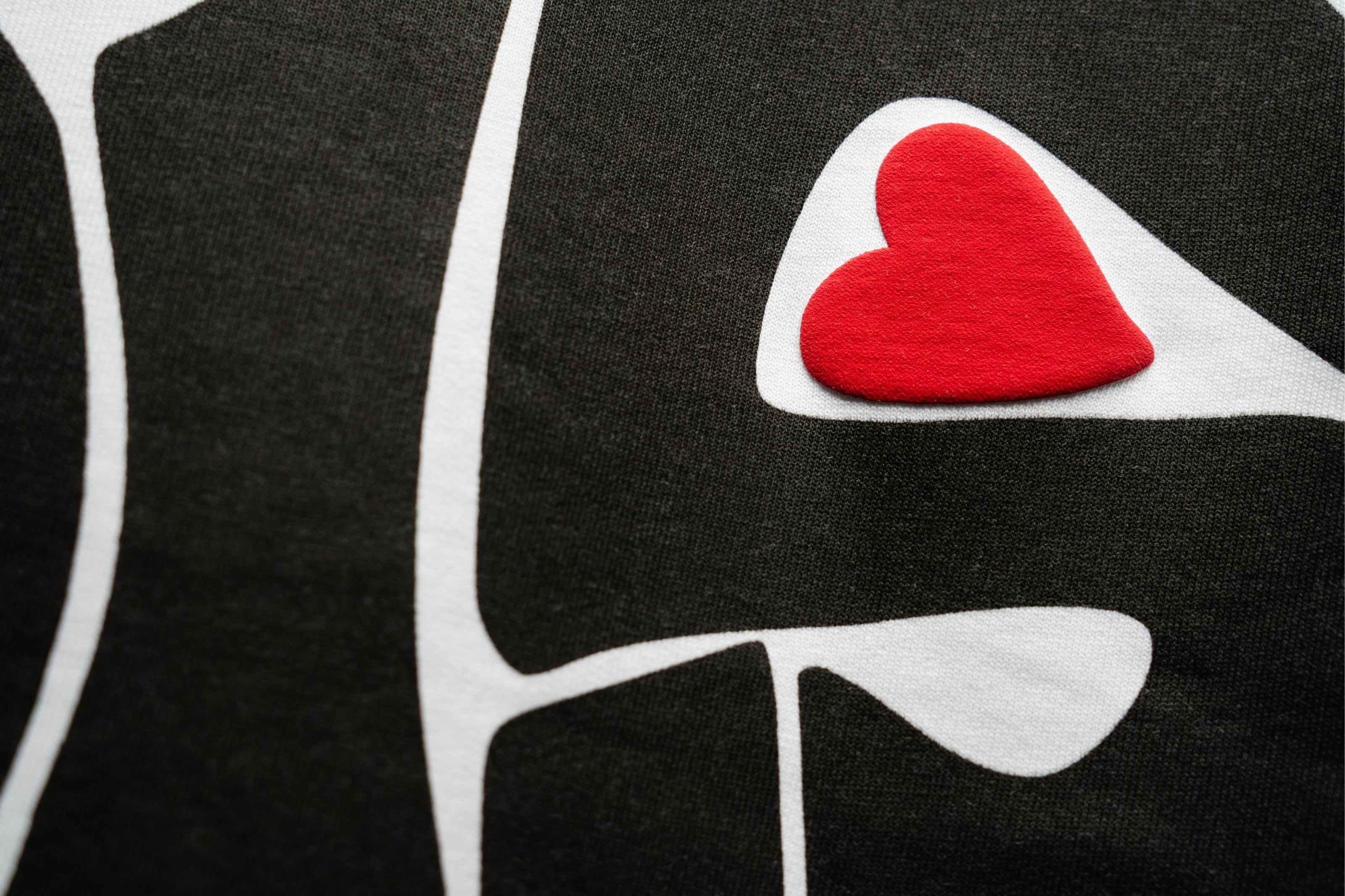 Goa is love puffed heart Oversized t-shirt (White)